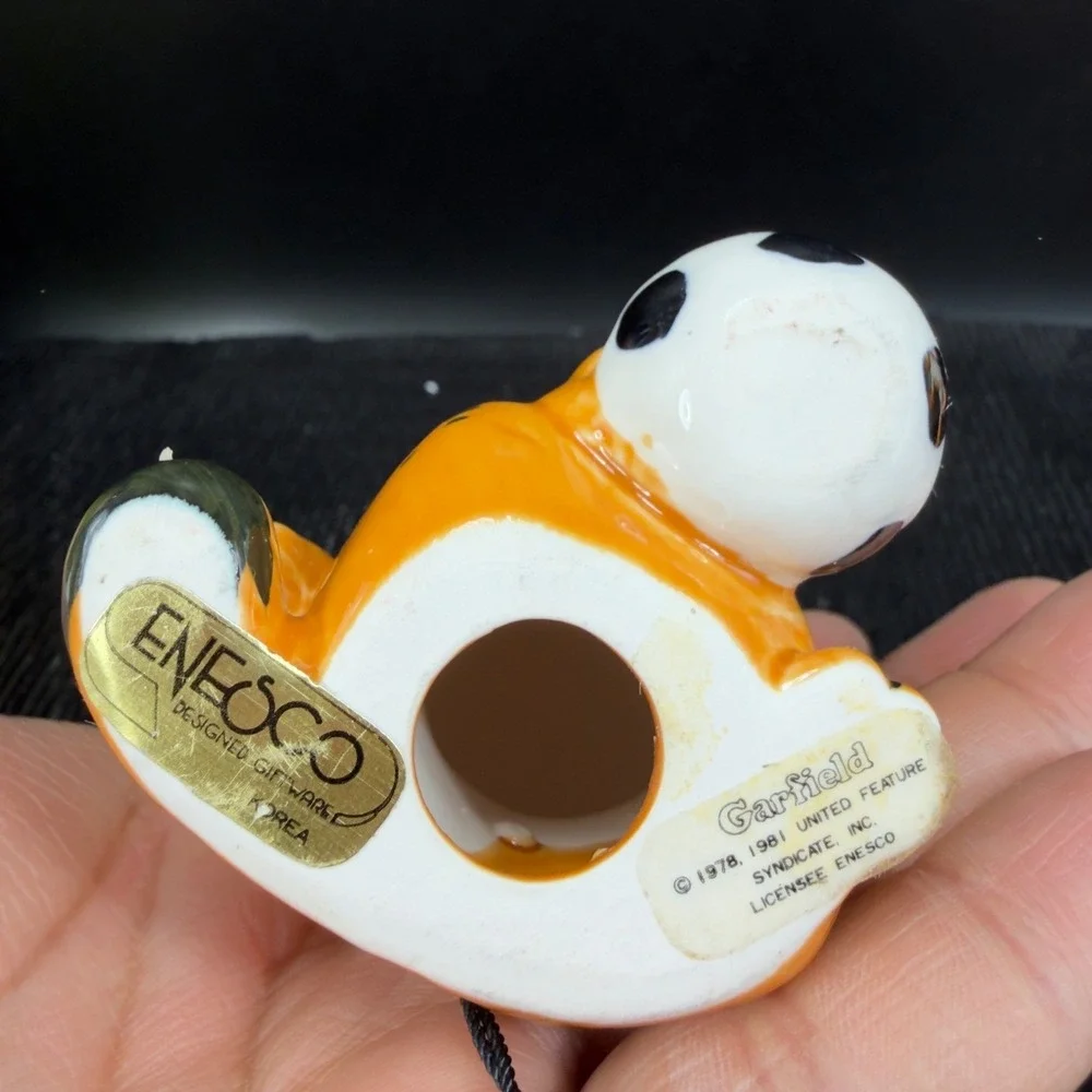 Vintage Garfield Soccer Ball Ceramic‎ Figurine Enesco 1978 Korea Orange Cat VTG